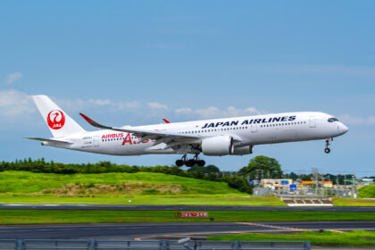 JAL A350-900 1号機 成田着陸
