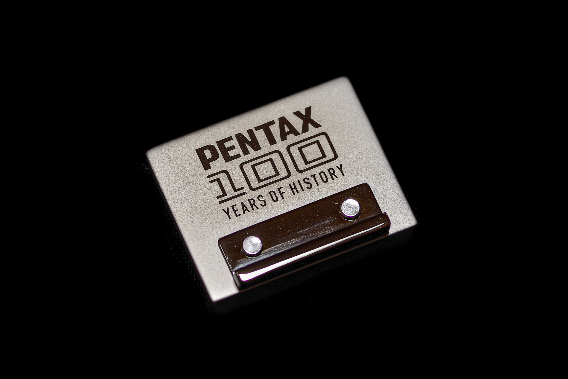 PENTAX100周年記念の限定ホットシューカバー O-HC171 を手に入れた 