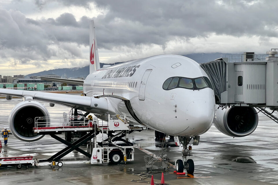 JAL A350-900 伊丹空港