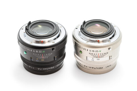 HD PENTAX-FA77mmF1.8 Limited Black と smc PENTAX-FA77mmF1.8 Limited Silver マウント側