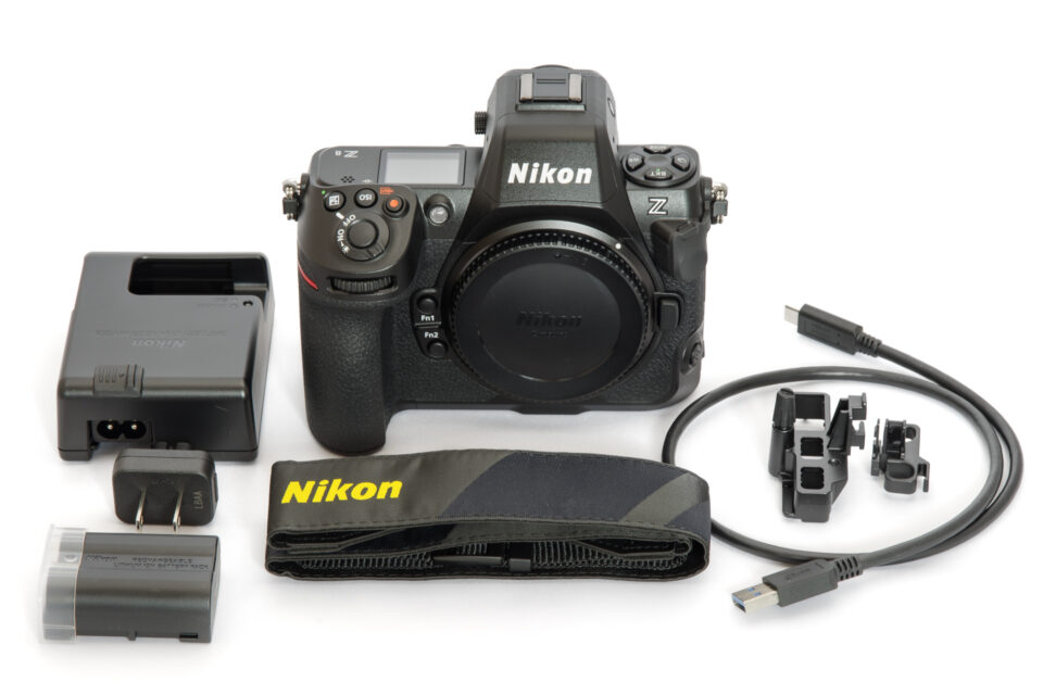 Nikon Z 8と同梱品