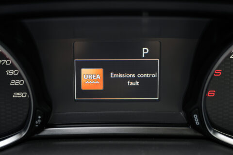 Emission Control Fault警告灯