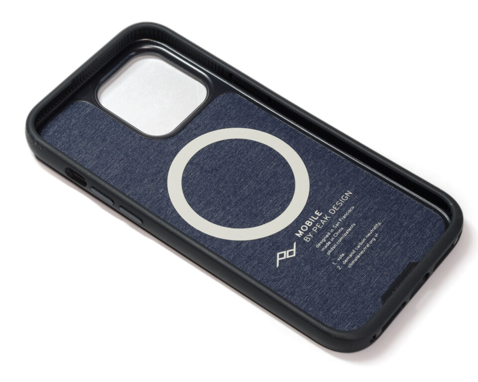 Peak Design EVERYDAY case for iPhone 15 Pro Max 本体側