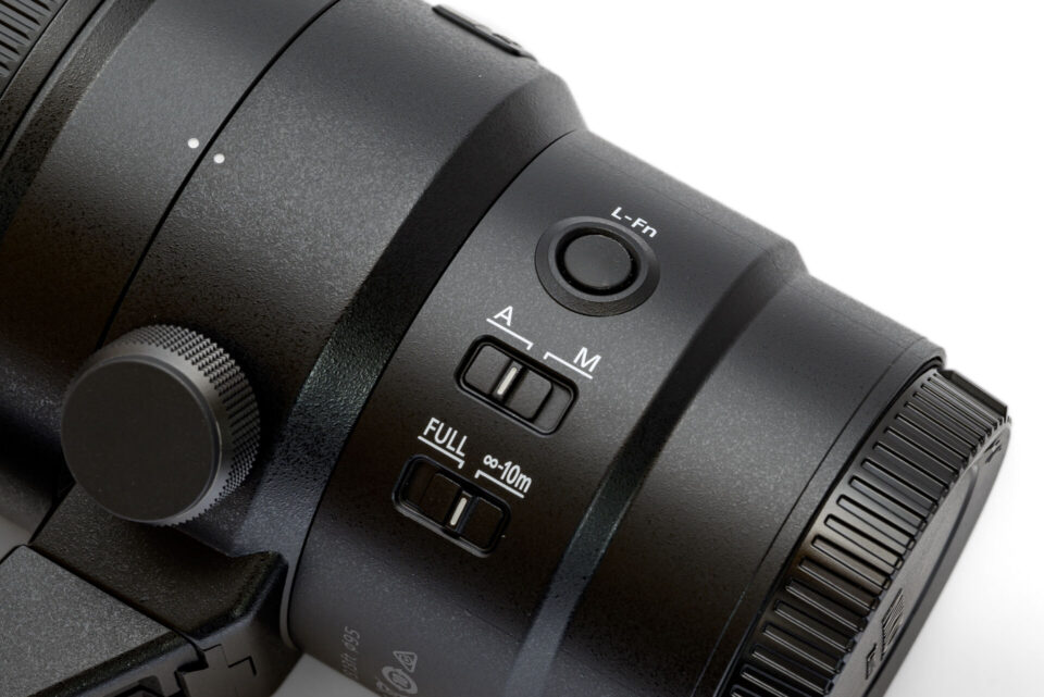 NIKKOR Z 600mm f/6.3 VR Sのスイッチ類