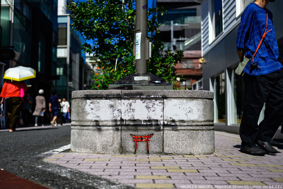 原宿の裏路地 歩道