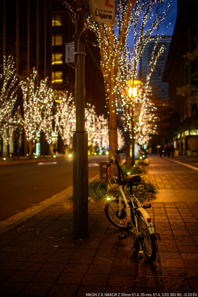 自転車とイルミネーション