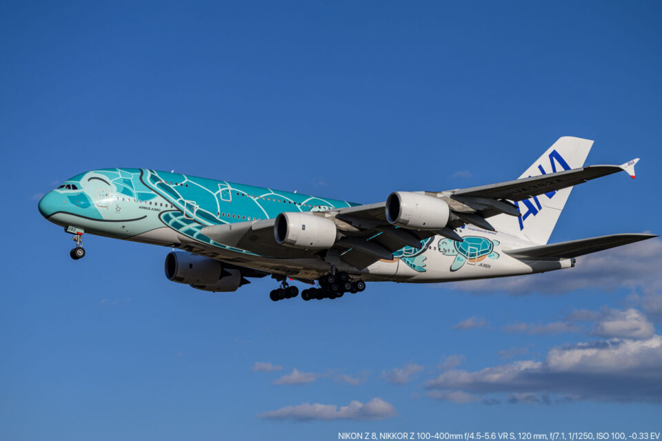 ANA / A380-800 / JA382A