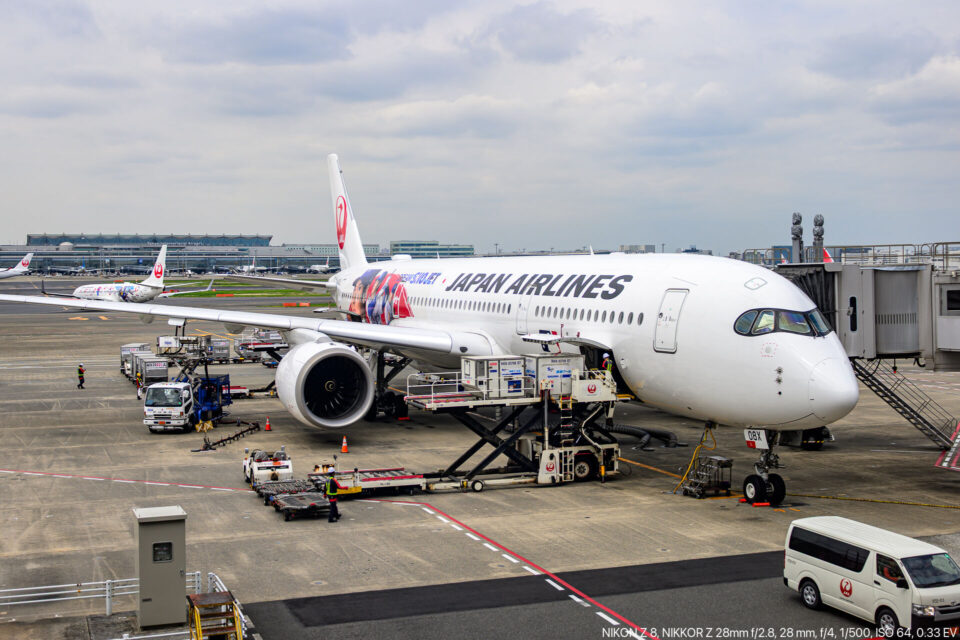 JAL A350-900 JA08XJ DREAM SHO JET