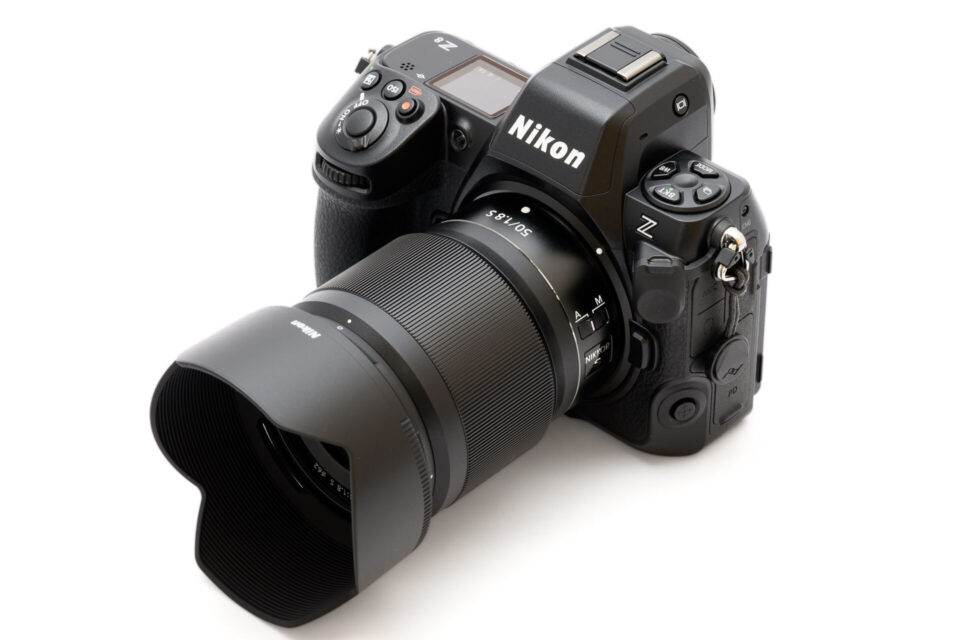 Nikon Z8 + NIKKOR Z 50mm F1.8 S フード付き