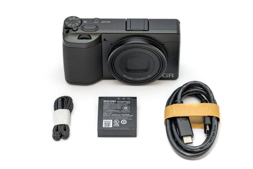 GR IV 同梱品
