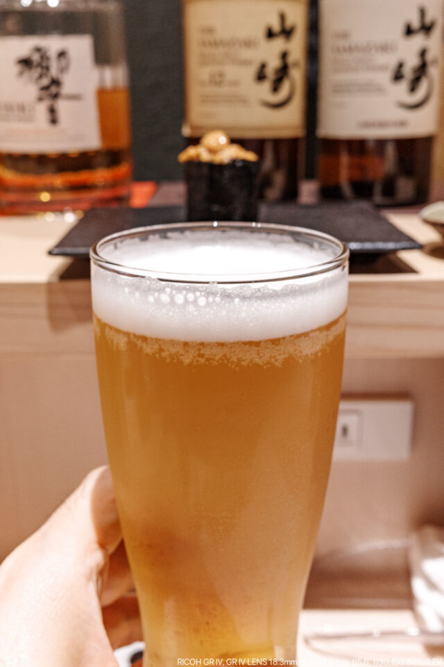 ビールとウニ軍艦