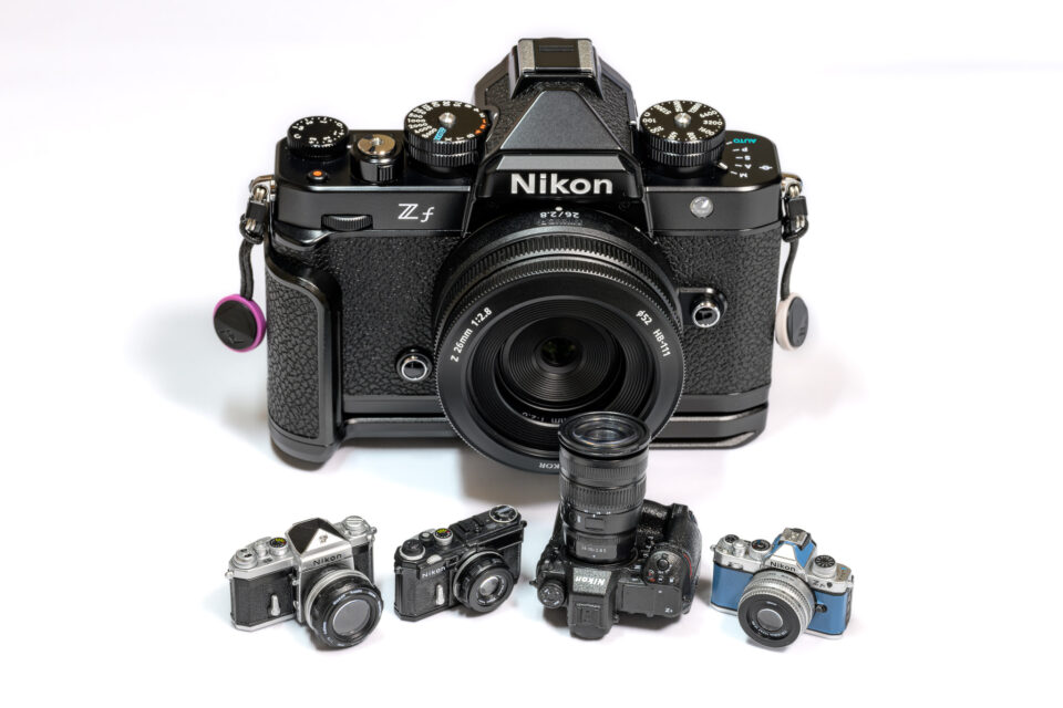 Nikon Zfとミニチュアのニコンいろいろ